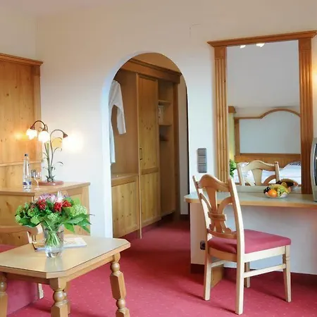 Scol Zillertal 4* Fuegen